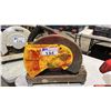 Image 1 : BLACK & DECKER 14" CHOP SAW: MODEL 3935