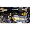 Image 2 : LINCOLN POWERLUBER CORDLESS GREASE GUN IN CASE