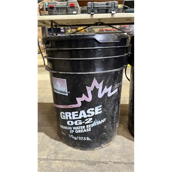 17KG BUCKET OF PETRO CANADA GREASE OG-2 PREMIUM WATER RESISTANT EP GREASE