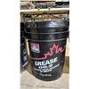 Image 1 : 17KG BUCKET OF PETRO CANADA GREASE OG-2 PREMIUM WATER RESISTANT EP GREASE