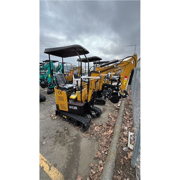 *NEW* CFG INDUSTRIAL H12R MINI EXCAVATOR WITH KEY & REPAIR TOOLBOX - 800KG LOAD CAPACITY