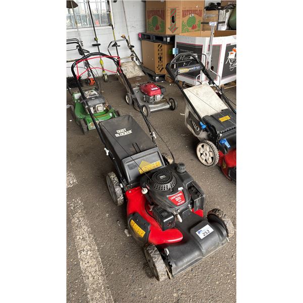 CRAFTSMAN M215 SELF PROPELLED GAS MOWER WITH REAR BAG
