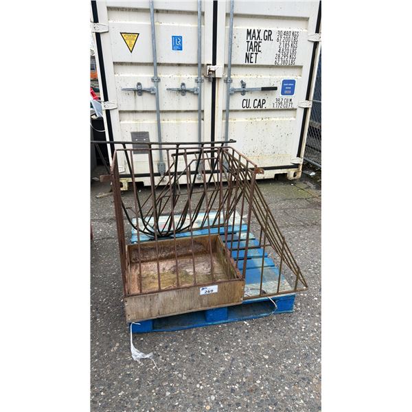 PALLET OF ASSORTED HORSE HAY BALE HOLDERS