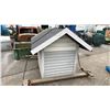 Image 4 : LARGE DOG HOUSE 80" X 56" X 48"
