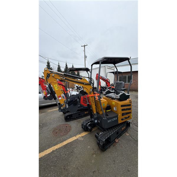 *NEW* CFG INDUSTRIAL MX12RX MINI EXCAVATOR WITH KEY AND REPAIR TOOLBOX - 735KG LOAD CAPACITY