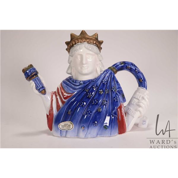 Fitz and Floyd collector series Statue of Liberty tea pot numbered 2464/5000