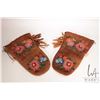 Image 1 : Pair of Canadian Indigenous gauntlet mittens with beaded Ojibway rose design and wool liners