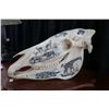 Image 9 : Vintage horse skull with decorative scrimshaw drawing featuring African animals including giraffes, 