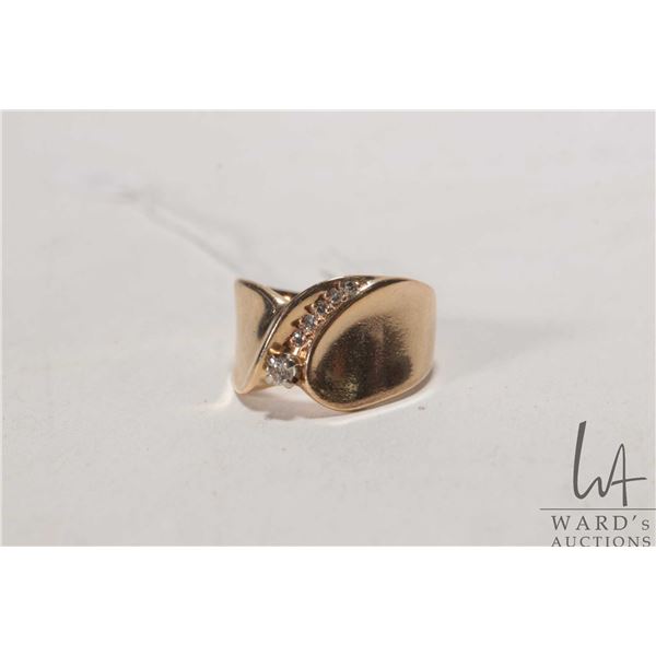 10kt yellow gold ring set with diamonds, size 5.75