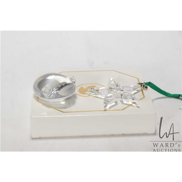 Spode crystal frog hand cooler/ paperweight and a Swarvoski crystal star