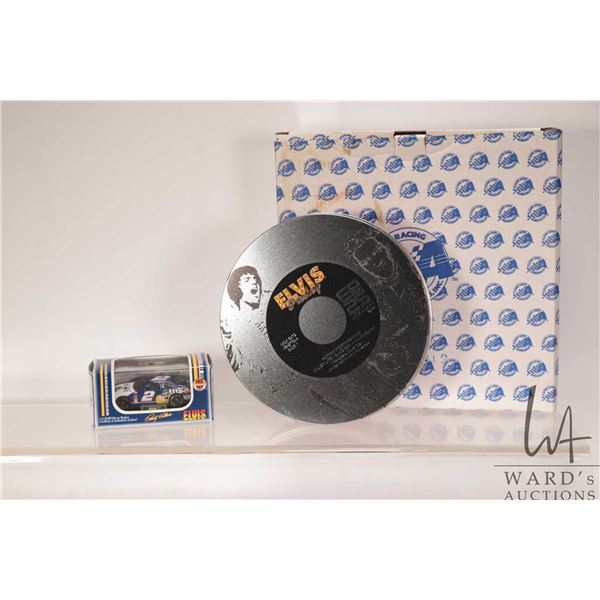 Rusty Wallace limited edition 1: 64 scale Miller Lite Elvis 25th Anniversary die-cast car with tradi