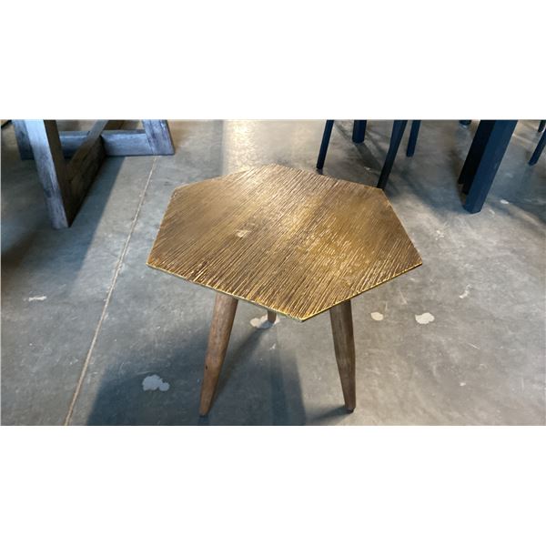 SMALL ANTIQUE BRASS 5 SIDED 3 LEGGED METAL TOP SIDE TABLE