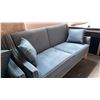 Image 2 : BLUE ULTRAVELVET UPHOLSTERED WITH METAL STUD ACCENTS LOVESEAT WITH 2 THROW CUSHIONS APPROX 62"