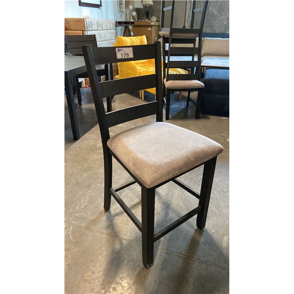 1 BLACK WITH GREY UPHOLSTERED COUNTER HEIGHT DINING CHAIR