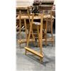 Image 1 : GROUP OF 3 SOLID HARDWOOD ADJUSTABLE EASELS