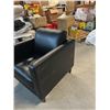 Image 3 : TOP GRAIN LEATHER/LEATHER MATCH OCCASIONAL CHAIR WITH SMALL BLEMISH