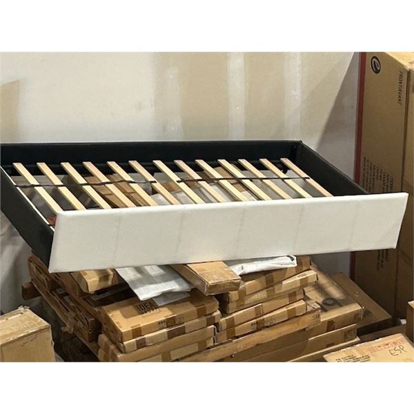 WHITE TRUNDLE FOR UNDER TWIN BED (ASSEMBLED)