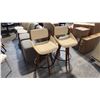Image 1 : 2 CREAM BAR STOOLS