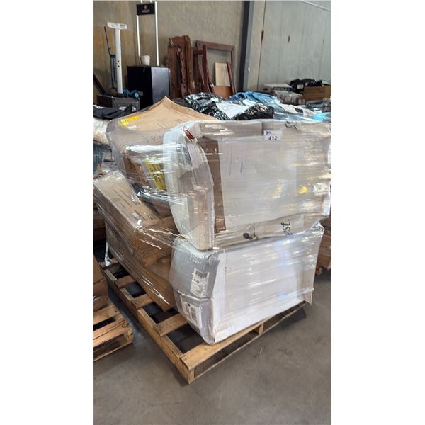 PALLET OF AQUATIC VESSELS AND ACCESSORIES