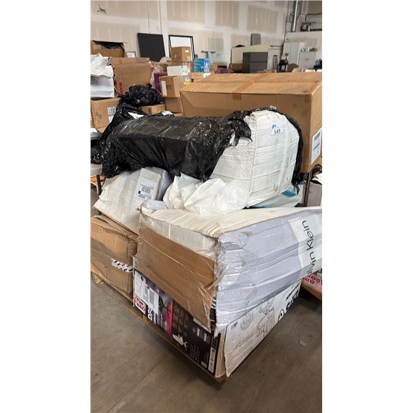 PALLET OF AQUATIC VESSELS AND ACCESSORIES