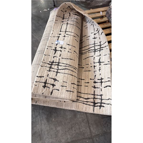 DARBY SAND / DARK GREY 9'-2" X 13' AREA RUG
