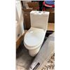 Image 1 : DEER VALLEY DUAL FLUSH MODERN TOILET