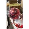 Image 4 : CONCRETE PENDANT LAMP, 2 LARGE RED CHRISTMAS ORBS AND MIRRORED FLOOR VASE (MINOR CRACK)