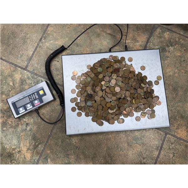LOT OF WHEAT PENNIES - LOT OF 8 POUNDS OF PENNIES