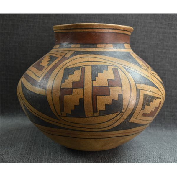CASAS GRANDES POTTERY JAR