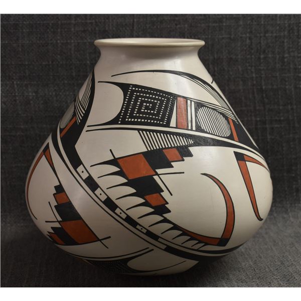 MATA ORTIZ POTTERY OLLA (JUAN QUEZADA)