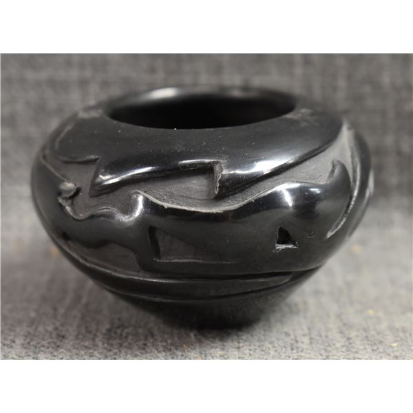 SANTA CLARA POTTERY BOWL (DENISE CHAVARRIA)