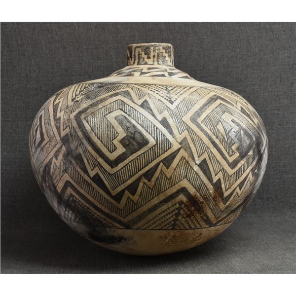 DECORATIVE POTTERY OLLA (BILL FREEMAN)