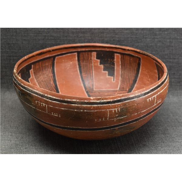 SAINT JOHNS  POTTERY BOWL