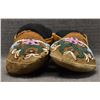 Image 2 : CREE BEADED MOCCASINS