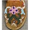Image 9 : CREE BEADED MOCCASINS