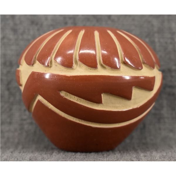 SANTA CLARA POTTERY JAR (DENISE CHAVARIA)