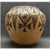 Image 4 : ACOMA POTTERY VASE (CINDY DEWAHE)