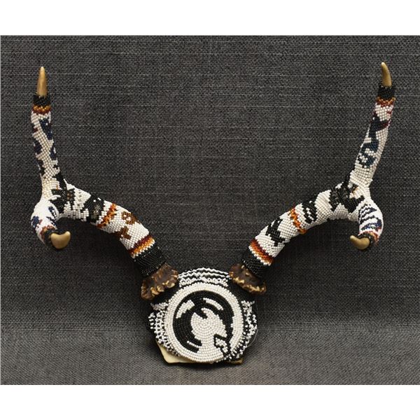 PLAINS BEADED ANTLERS