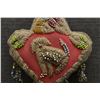 Image 4 : IROQUOIS BEADED PILLOW