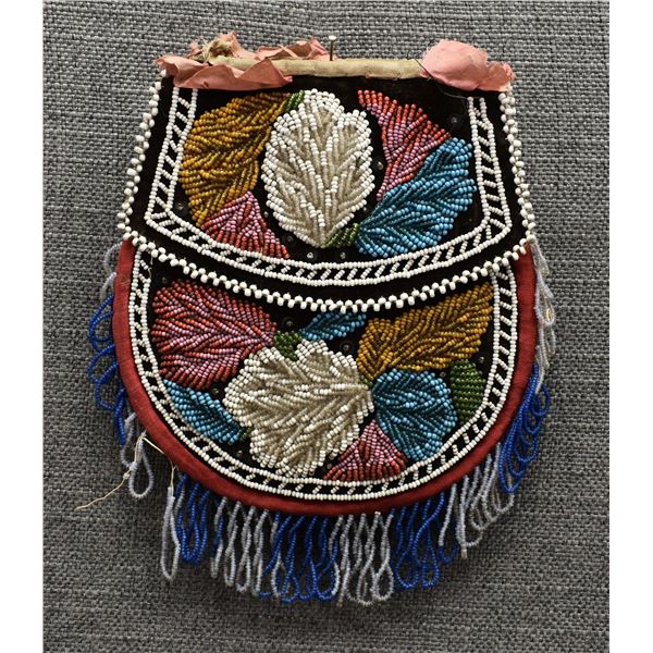 IROQUOIS BEADED POUCH