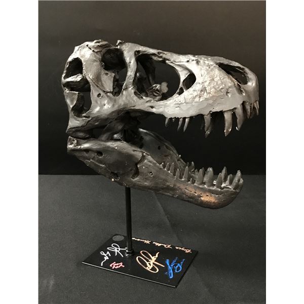 MULTI SIGNED JURASSIC PARK DINOSAUR SKULL STATUE INCLUDING PRATT AND DALLAS HOWARD - KB COA