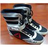 Image 4 : Floyd Mayweather Jr. Autographed Reebok Silver Boxing Shoes Beckett