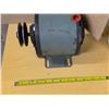 Image 2 : Electric motor and hardware