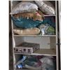 Image 2 : 2 Bookshelves and contents