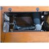 Image 3 : Singer sewing machine and treadle