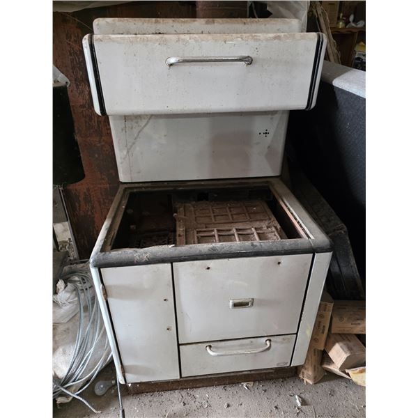 Antique stove- missing top