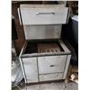 Image 1 : Antique stove- missing top
