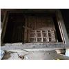 Image 2 : Antique stove- missing top