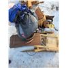Image 1 : Pallet of misc items