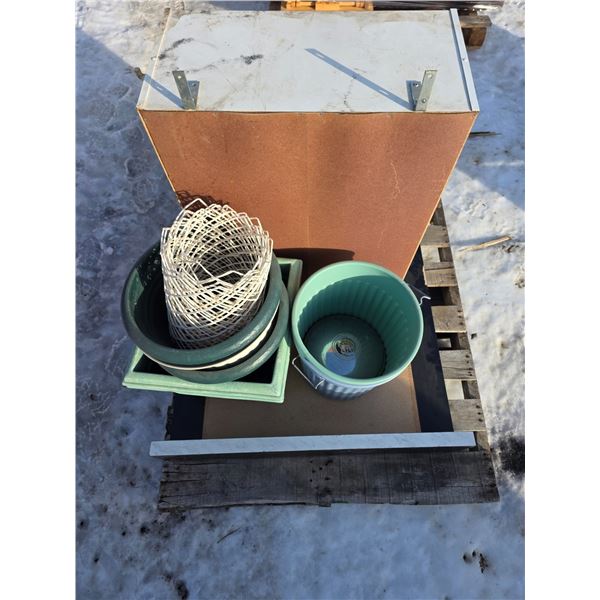 Pallet of misc items